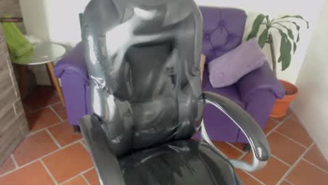 lunna online show from 12/05/24, 04:34