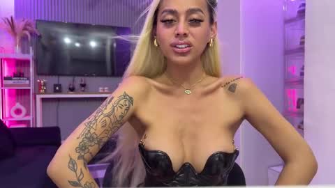 TAMARA MY LOVE online show from 11/18/25, 01:04