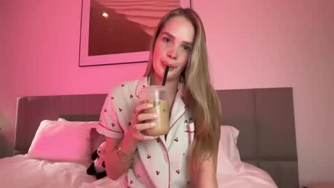 madeline online show from 06/06/26, 03:11