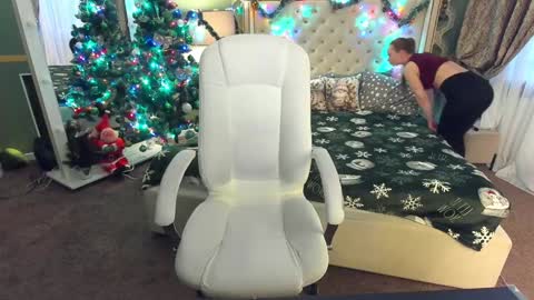 Monica online show from 12/10/24, 12:49