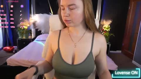 Monica online show from 06/02/26, 05:31