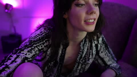 Bella Bondai online show from 01/28/25, 08:47