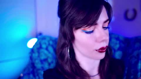 Bella Bondai online show from 11/20/25, 04:34