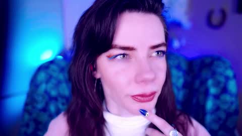 Bella Bondai online show from 12/17/25, 04:18