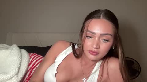 Snapshot of xoharperr chatting on 11/23/25, 12:32 Harper online show from 11/23/25, 12:32