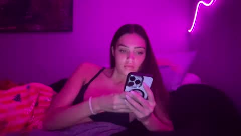 Snapshot of xoharperr chatting on 11/27/25, 01:18 Harper online show from 11/27/25, 01:18