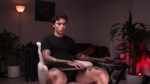   online show from 03/01/25, 12:17