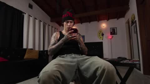   online show from 10/21/25, 03:18