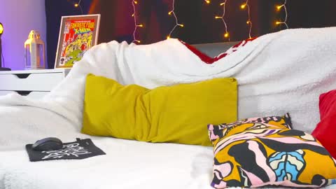 XoRylan online show from 01/24/25, 05:11