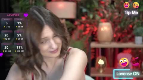 Snapshot of xoxo_molly chatting on 10/08/25, 07:55 xoxo_molly online show from 10/08/25, 07:55