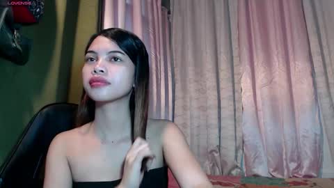 xoxobeatrice22 online show from 02/21/26, 11:39