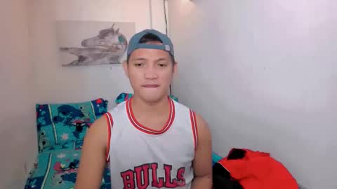 Snapshot of xsebastian19 chatting on 12/16/25, 11:43 xsebastian19 online show from 12/16/25, 11:43