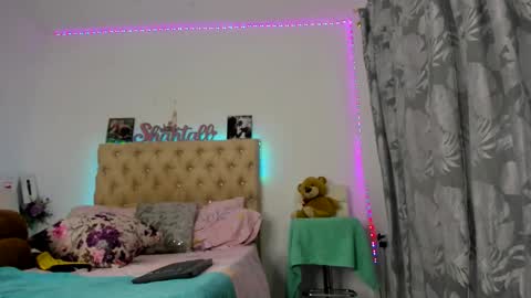 Snapshot of xshantall_hotx chatting on 10/07/25, 03:42 Shantyonlyfansshantallsalcedo online show from 10/07/25, 03:42