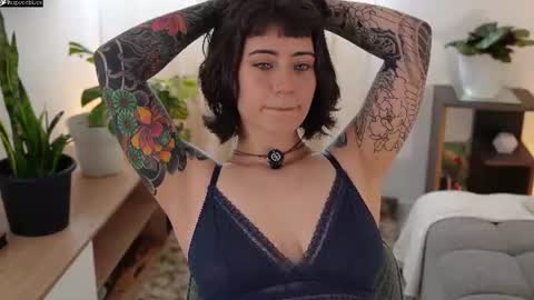 Blue online show from 06/09/26, 10:43