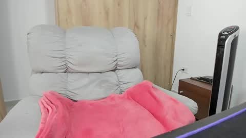 Hellen Sofia instagram hellen5546 online show from 04/15/26, 07:58