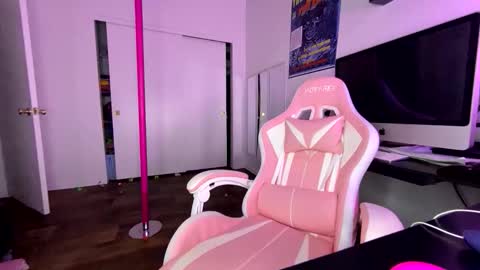 xStarGazingx online show from 01/08/26, 04:15