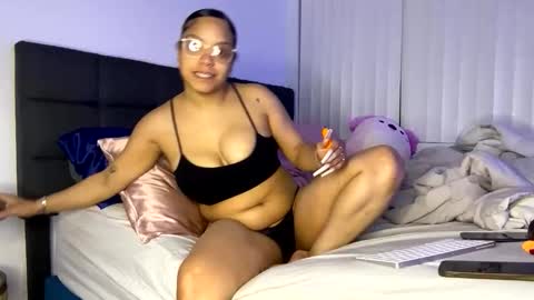 xStarGazingx online show from 04/20/26, 07:55