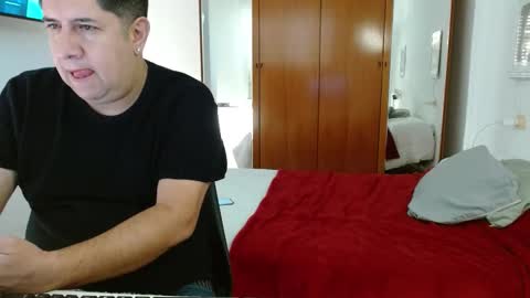 thiagoeva online show from 10/27/25, 08:40