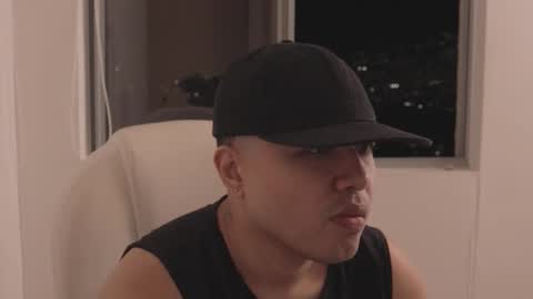 xtiann_ online show from 01/18/26, 02:48