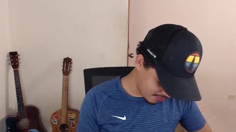 xtranherr online show from 10/21/25, 02:34