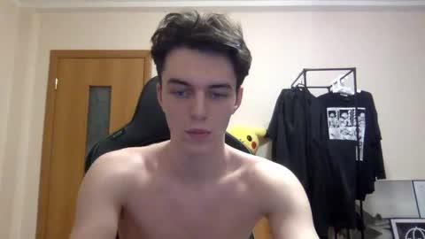 traqqq online show from 02/11/25, 01:20