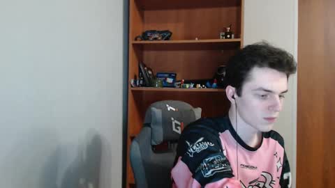 traqqq online show from 10/06/25, 09:23