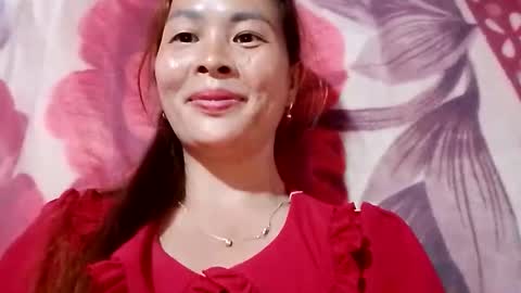 Snapshot of xuxulove00 chatting on 10/12/25, 05:17 xuxulove00 online show from 10/12/25, 05:17