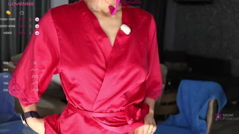 FrancyStepmom and YStepson    INTERESTED IN A GIRL-GIRL COLLABORATION  TEXT ME HERE  or INSTAGRAM online show from 01/12/25, 01:37