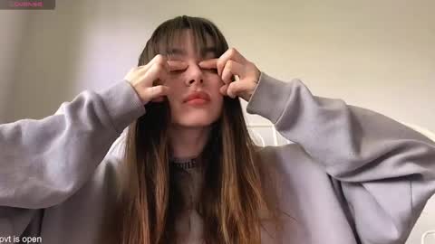 Lily online show from 05/14/26, 12:23