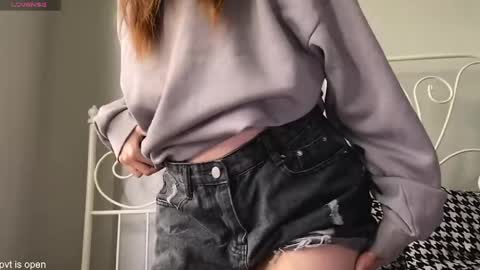 Lily online show from 06/01/26, 11:23