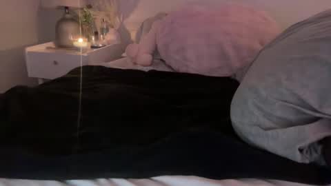 Lily online show from 05/16/26, 08:18