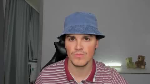 raul online show from 10/19/25, 02:01