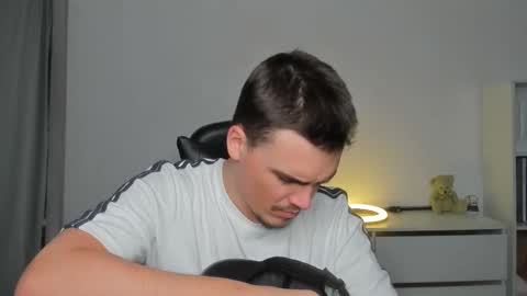 raul online show from 12/18/25, 09:15