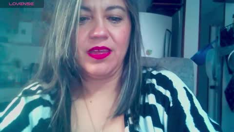 Snapshot of xxantonellaxxx chatting on 10/03/25, 01:52 antonella online show from 10/03/25, 01:52