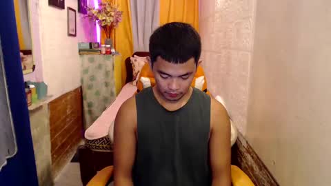 Snapshot of xxasianryanxx chatting on 01/29/25, 10:16 xxasianryanxx online show from 01/29/25, 10:16