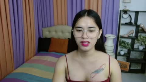 CHLOES ROOM online show from 12/16/25, 05:45