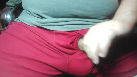 xxdadbod4ladiesxx online show from 03/25/26, 05:30