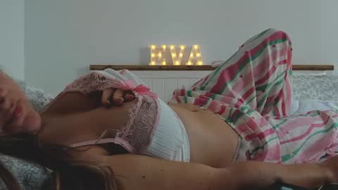 Eva online show from 11/06/25, 06:36