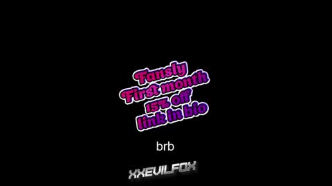 Snapshot of xxevilfox chatting on 01/11/25, 10:18 Fox online show from 01/11/25, 10:18