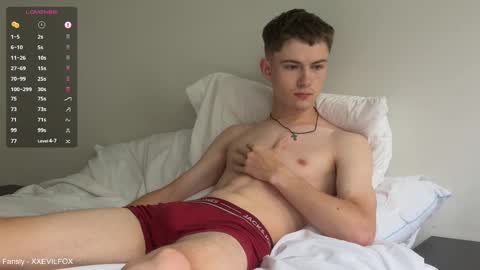 Snapshot of xxevilfox chatting on 11/07/25, 05:24 Fox online show from 11/07/25, 05:24