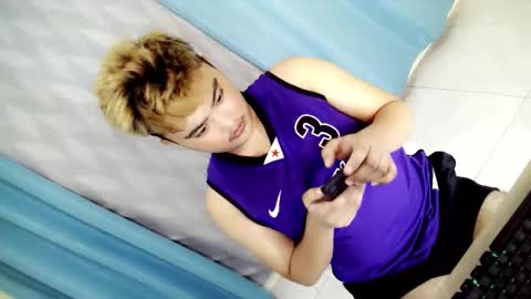 Loyd online show from 11/12/25, 10:04