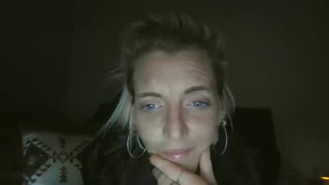 xxkennyx1 online show from 09/18/25, 09:11