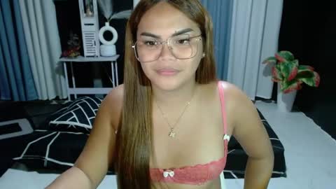 Kylie Smith online show from 04/26/26, 05:32