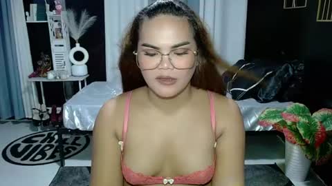 Kylie Smith online show from 06/10/26, 01:10