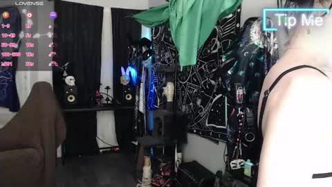 Lilith online show from 02/12/25, 09:10