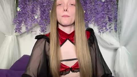 Snapshot of xxloveanastasia chatting on 07/28/26, 02:35 LoveAnastasia online show from 07/28/26, 02:35
