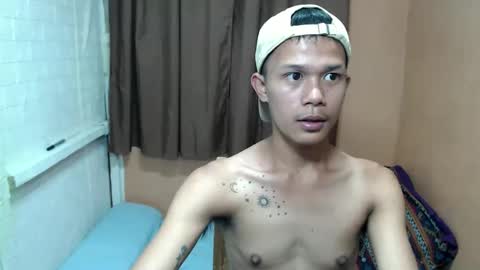 Snapshot of xxronnie chatting on 03/22/26, 01:53 xxronnie online show from 03/22/26, 01:53