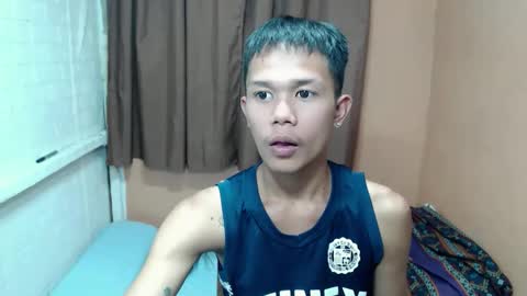 Snapshot of xxronnie chatting on 03/23/26, 01:31 xxronnie online show from 03/23/26, 01:31