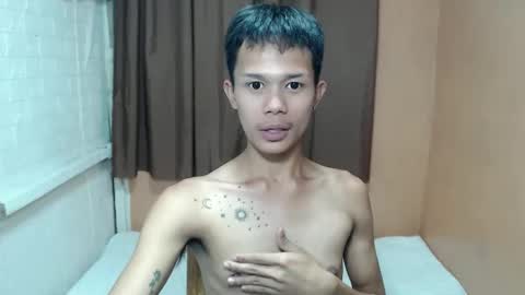 Snapshot of xxronnie chatting on 04/06/26, 05:36 xxronnie online show from 04/06/26, 05:36