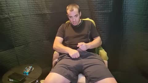 xxScubaStevexx online show from 12/14/25, 04:07